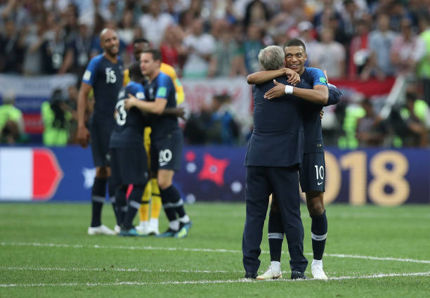 在巴黎圣日 在巴黎圣日